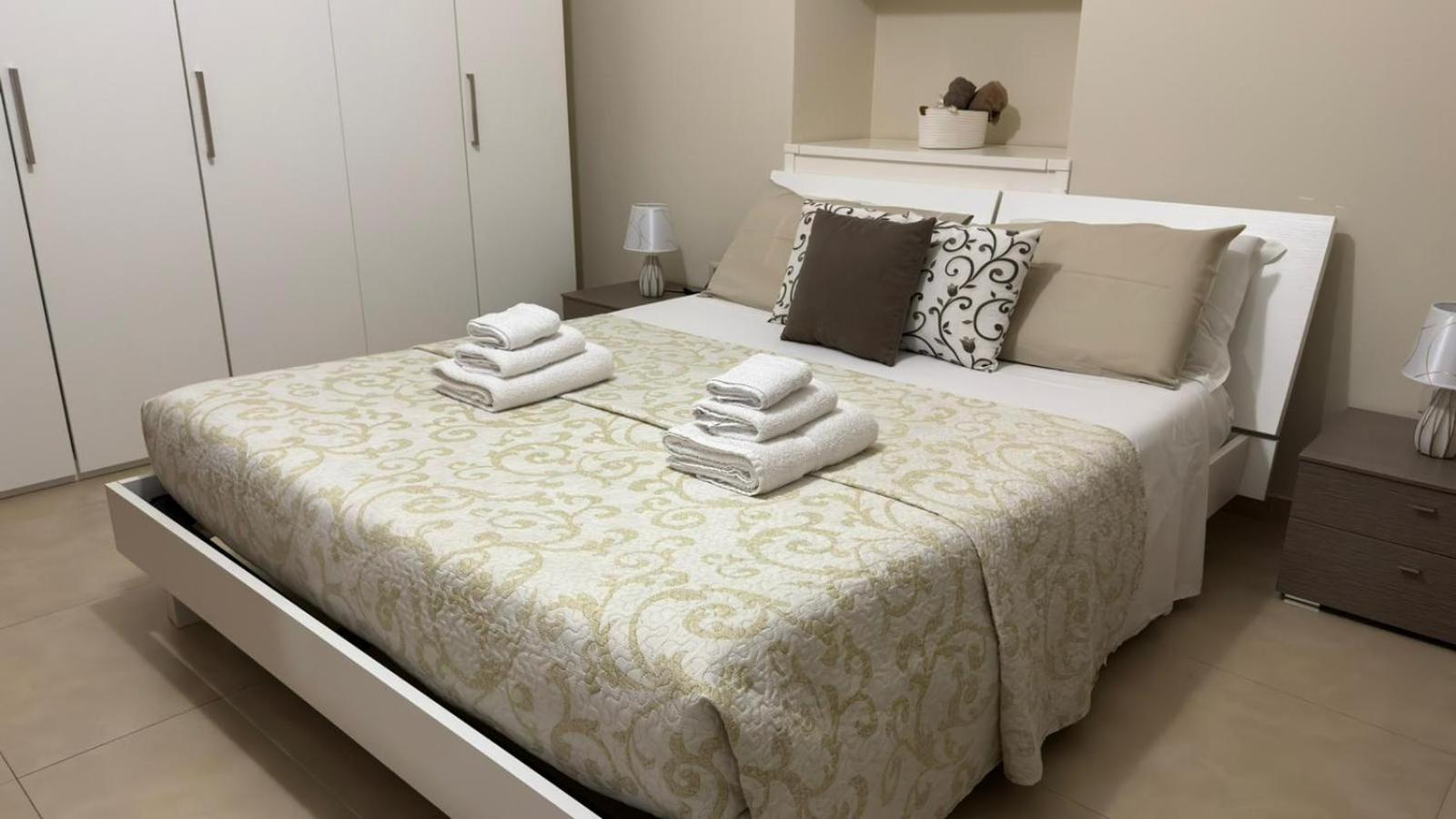 ברינדיזי Appartamento Fontanella Deluxe מראה חיצוני תמונה